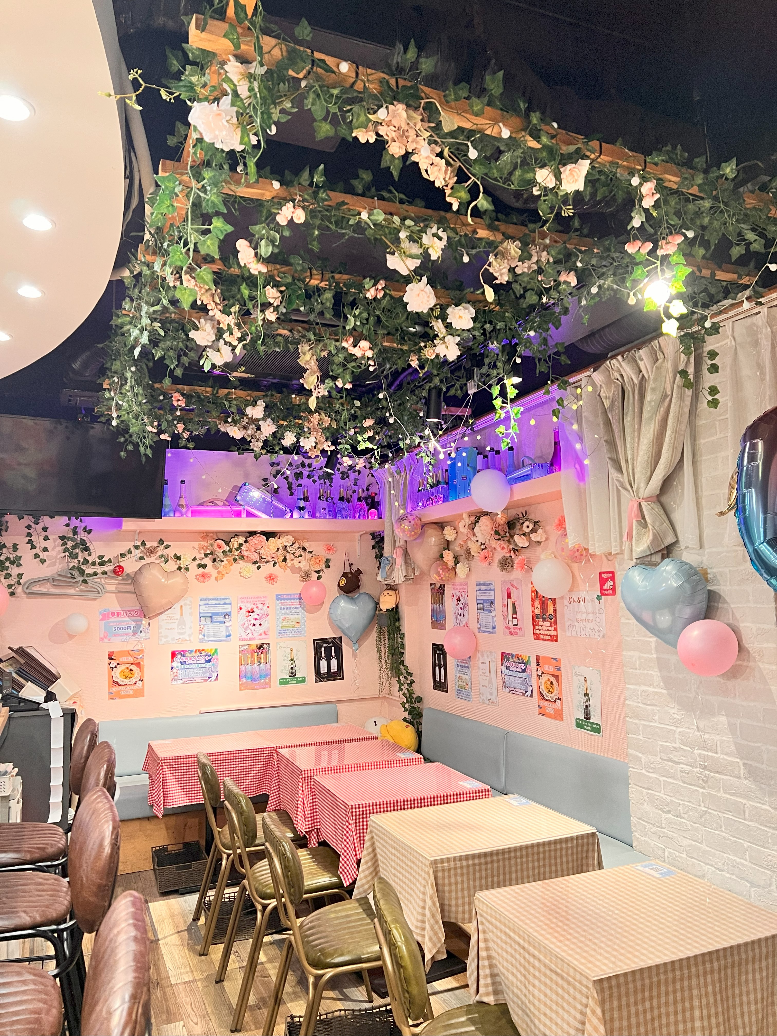 コンカフェ フラワー&グリーン装飾
